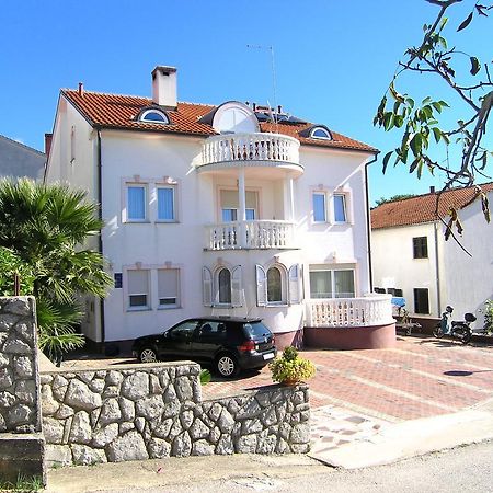 Apartments Kristina Крк Экстерьер фото