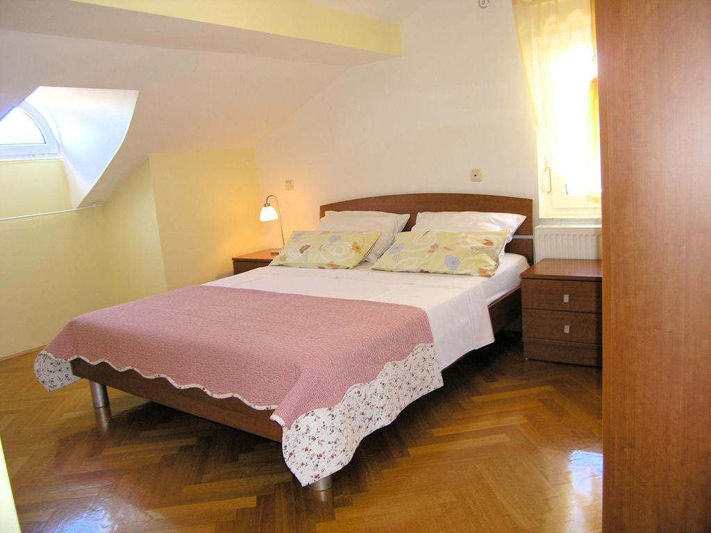 Apartments Kristina Крк Экстерьер фото