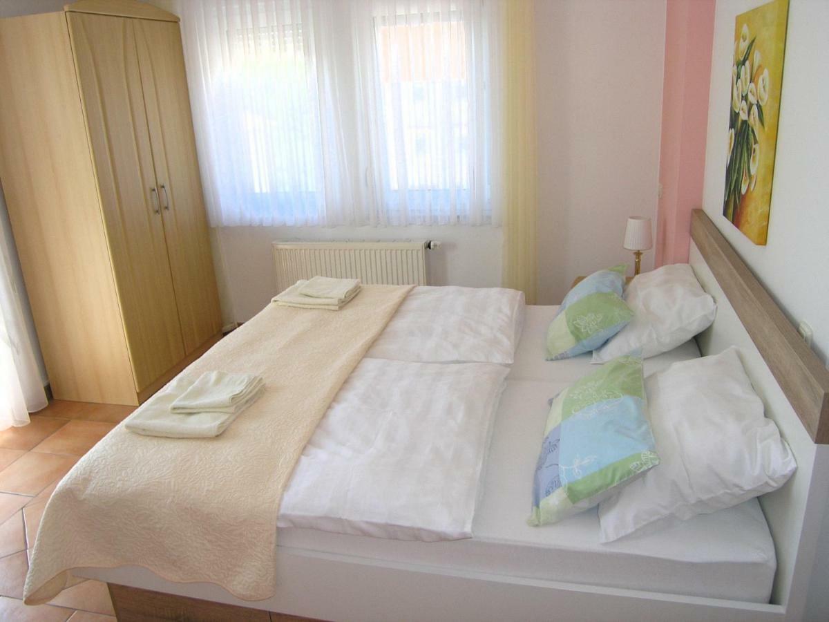 Apartments Kristina Крк Экстерьер фото